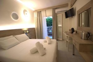 family-suite-polyxrono-hotel-06