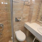 bathroom-renovated-polyxrono-hotel-12