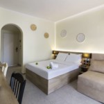 triple-room-polyxrono-hotel-15